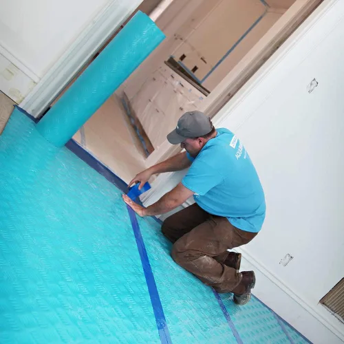 Vista 2 de Trimaco Aqua Shield - Cinta de costura para protección de superficies, 2.835 in x 180.4 ft