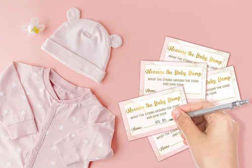 Vista 4 de Juego de baby shower, mide la protuberancia del bebé (1 letrero de pie + 50 tarjetas de búsqueda), papel de aluminio dorado con texto en inglés «How