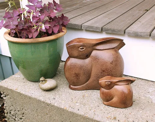 Vista 5 de Achla Designs - Estatua de conejo lunar para jardín, pequeña
