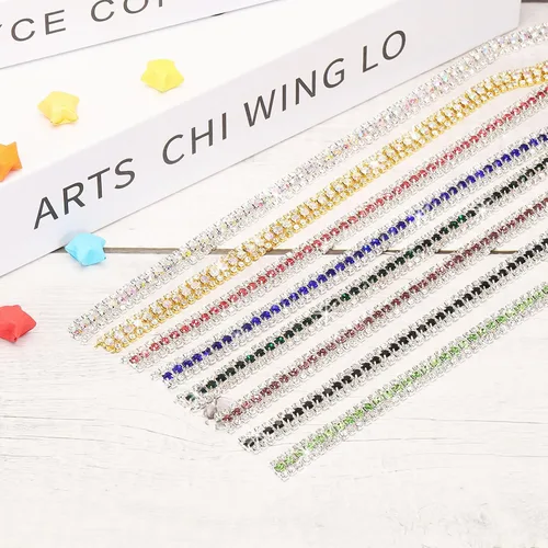 Vista 4 de MECCANIXITY Cadena de 5 yardas, 0.354 in, 3 filas de diamantes de imitación de cristal con cierre de cadena para coser, manualidades, joyería