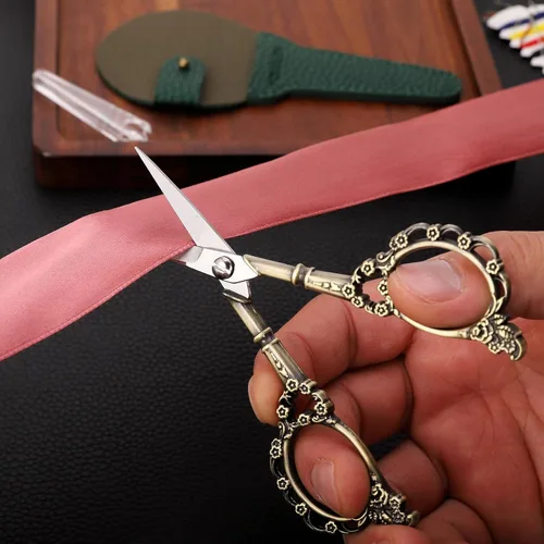 Vista 7 de YOUGUOM Tijeras de tejer con estuche, tijeras de ganchillo para roscar tijeras de coser para bordar, manualidades, punto de aguja, pequeñas tijeras