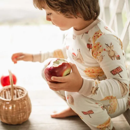 Vista 3 de Burt's Bees Baby Pijama de algodón orgánico para niños, conjunto de pijama Paquete de 1 temporada de Apple