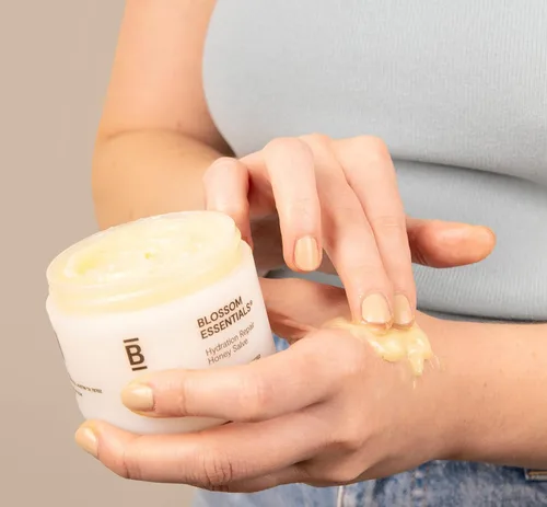 Vista 3 de Blossom Essentials Crema de miel, reparación de hidratación para piel seca y con picazón, alivio de eccema y psoriasis para pieles sensibles, miel