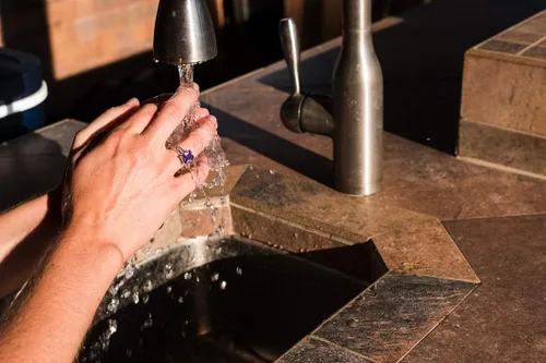 Vista 8 de Primer pulgadassizerpulgadas de anillo invisible, paquete de 6, con polímero de memoria transparente para el ajuste perfecto en tu dedo, no es