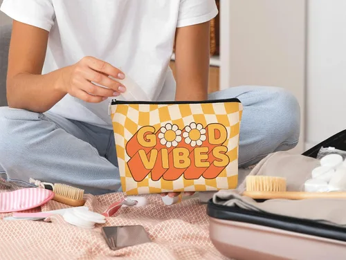 Vista 4 de Good Vibes - Bolsa de maquillaje inspiradora con margaritas amarillas y blancas a cuadros, el mejor regalo para adolescentes, niñas, hermana, novia