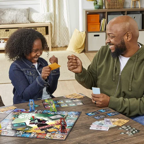 Vista 9 de Hasbro Gaming Monopoly: Star Wars Boba Fett Edition - Juego de mesa para niños a partir de 8 años, inspirado en las películas de Star Wars