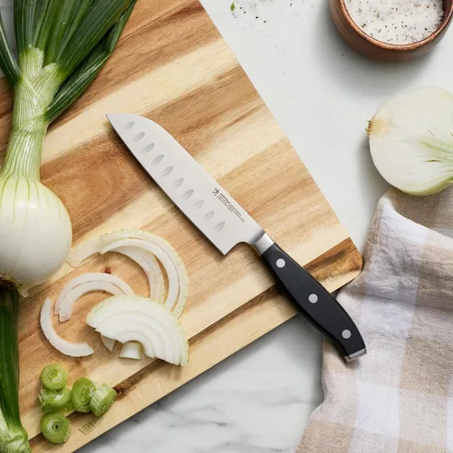 Vista 2 de Henckels Cuchillo Santoku Forjado Premio de Borde Hueco, 5 pulgadas, Negro/Acero Inoxidable