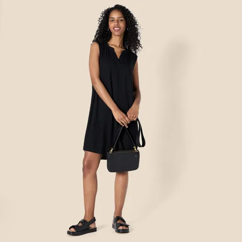 Vista 5 de Tienda Essentials - Vestido recto tejido sin mangas para mujer