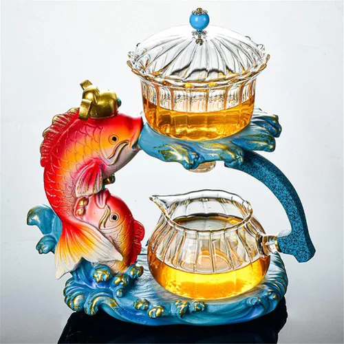 Vista 2 de Juego de té semiautomático creativo de cristal, juego de tazas de té Lazy Kung Fu resistente al calor, tetera de tetera (tetera de pescado)
