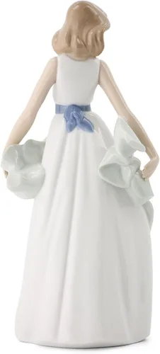 Vista 5 de NAO Caminando en el aire. Figura de niña de porcelana.