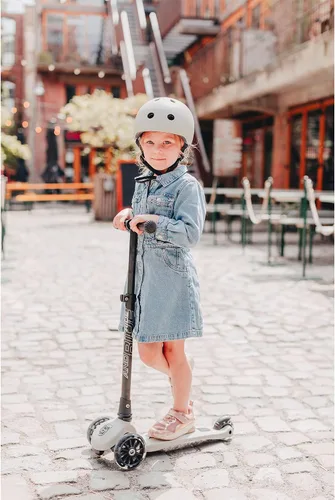 Vista 8 de Scoot & Ride Stand-up Push Scooter for Toddlers