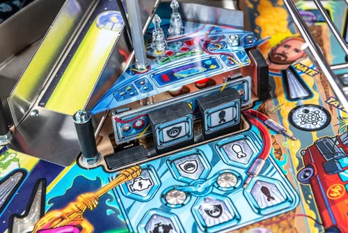 Vista 41 de Stern Pinball Foo Fighters con Insider Connected, Premium Edition Arcade Pinball Machine