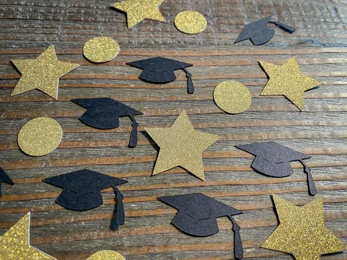 Vista 3 de Confeti de fiesta de graduación negro y dorado con gorras, estrellas y círculos