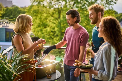 Vista 2 de Weber Lumin - Parrilla de barbacoa eléctrica compacta para exteriores, color negro - Ideal para espacios pequeños como patios, balcones y terrazas