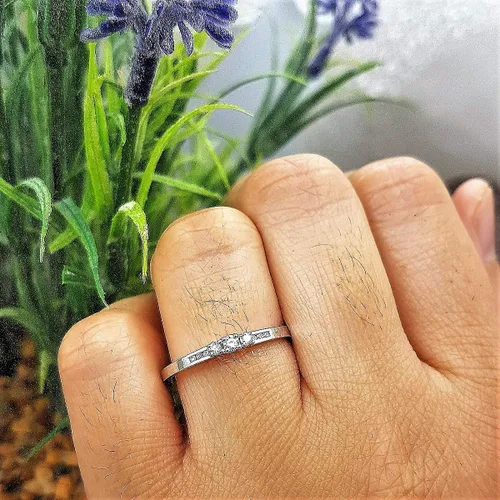 Vista 8 de Dazzlingrock Collection Anillo de compromiso de 3 piedras con diamantes blancos redondos de 0.13 quilates (ctw), oro de 10 quilates