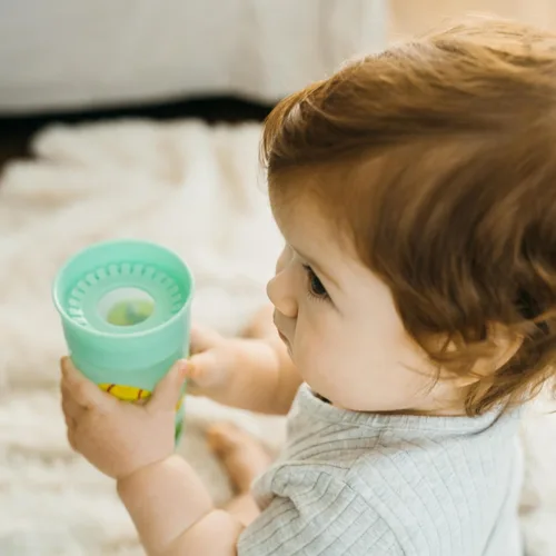 Vista 12 de Dr. Brown's Milestones Cheers 360 - Vaso de transición sin boquilla, apto para viajes y sin fugas, para bebés y niños pequeños, animales azul/verde