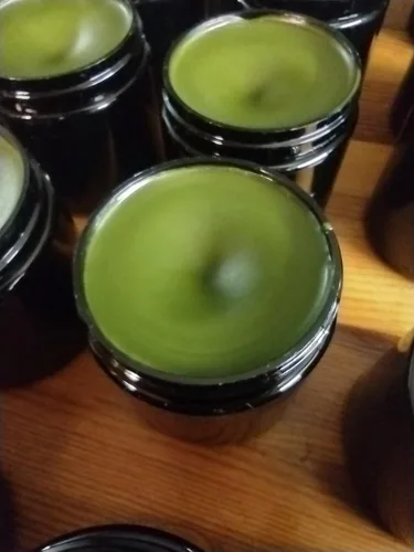 Vista 3 de Bálsamo Moringa de 4 onzas, multiuso, sin perfume, totalmente natural, eczema, dermatitis, cuidado cutáneo, manos secas