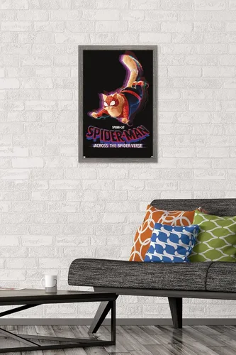 Vista 2 de Marvel Spider-Man: Across The Spider-Verse - Póster de pared de una hoja de Spider-Cat, 22.4 pulgadas de largo x 14.7 pulgadas de ancho, versión