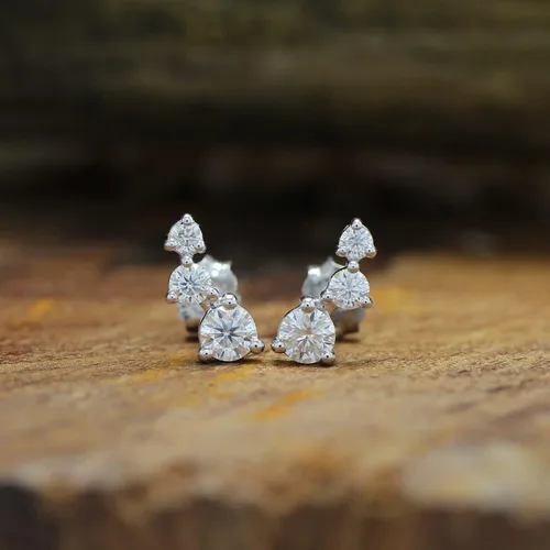 Vista 3 de SAVEARTH DIAMONDS Aretes de moissanita, diamantes de moissanita creados en laboratorio, plata de ley 925 chapada en oro de 18 quilates