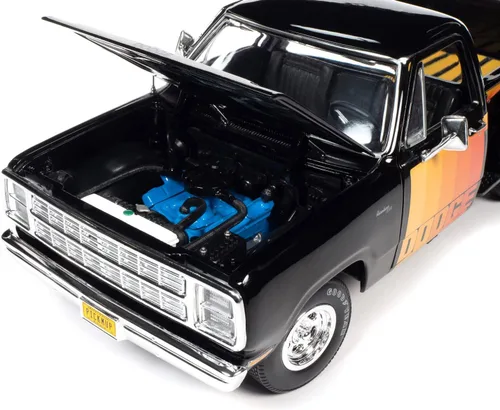 Vista 4 de Auto World 1980 Dodge Pickup Step Side Escala 1:18 Diecast