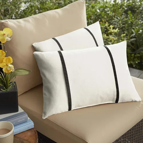 Vista 2 de Sorra Home Sunbrella - Juego de 2 almohadas lumbares para interiores y exteriores, 12 x 18 pulgadas, lona color marfil natural y lona negra