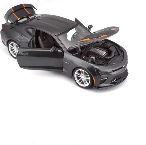 Vista 4 de Maisto 1:18 SE 2017 Chevrolet Camaro del 50.º aniversario (Gris metálico)