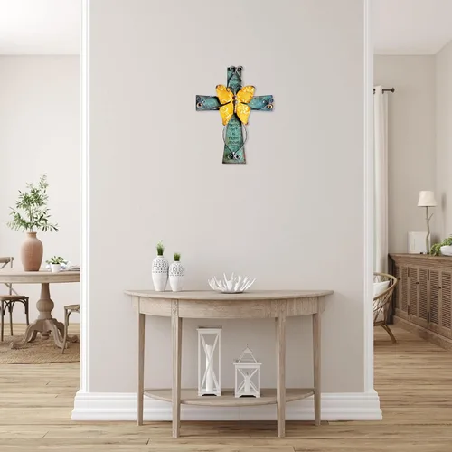 Vista 6 de MelinSam Crucifijo de madera único con mariposa decorativa de metal envejecido y oración inspiradora inscrita en la cruz