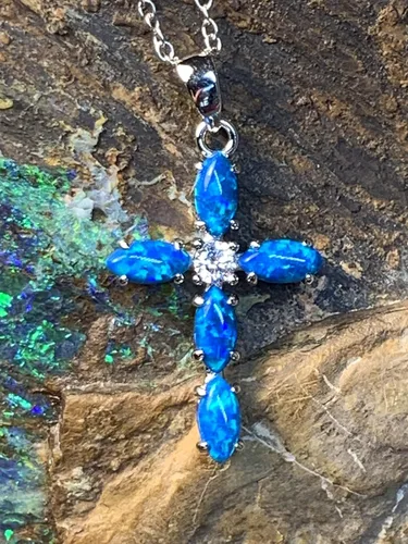 Vista 8 de Heart's Art - Colgante de ópalo de fuego en forma de cruz clásica, cadena ajustable de plata de ley de 45 a 19.7 in, collar de cruz de ópalo