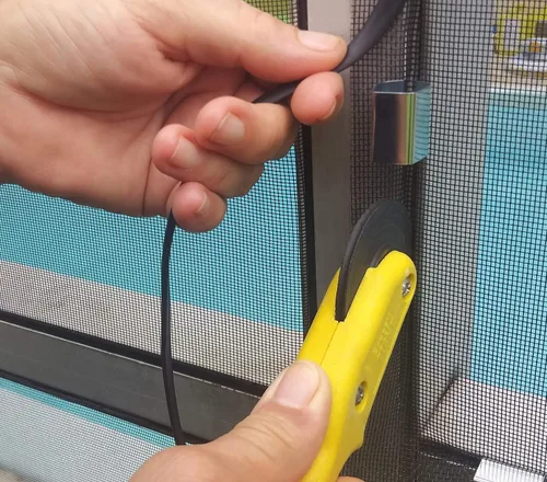 Vista 4 de Clips de instalación de pantalla, paquete de 20 para volver a proyectar pantallas de patio, lanai, puerta, ventana o garaje, clips de retención