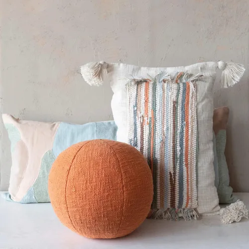 Vista 2 de Creative Co-Op Tejido de algodón con apliques lumbares, almohada con flecos y borlas, 24 pulgadas de largo x 16 pulgadas de ancho x 2 pulgadas