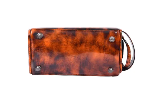 Vista 7 de Neceser de viaje de cuero premium de 10 pulgadas con forro impermeable Kit Dopp vintage hecho a mano tamaño King por Aaron Leather Goods