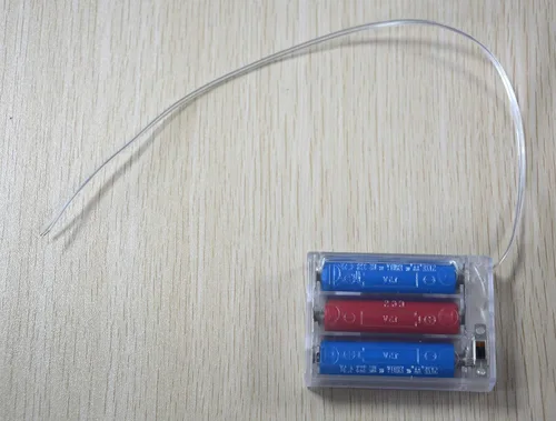 Vista 5 de Paquete de 4 soportes de batería AA con interruptor, soporte de batería de 4.5 V con interruptor, 3 soportes de batería AA de 1.5 V con cables e