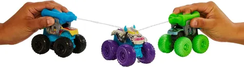 Vista 6 de Hot Wheels Camiones Monstruo de Juguete, Color Reveal Vehículo a Escala 1:64 con Tanque de Agua con Clip, Sumérgelo en Agua para Sorpresa