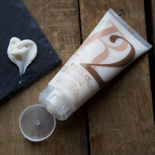 Vista 5 de RoMANce Tratamiento Acondicionador Profundo 6 oz.