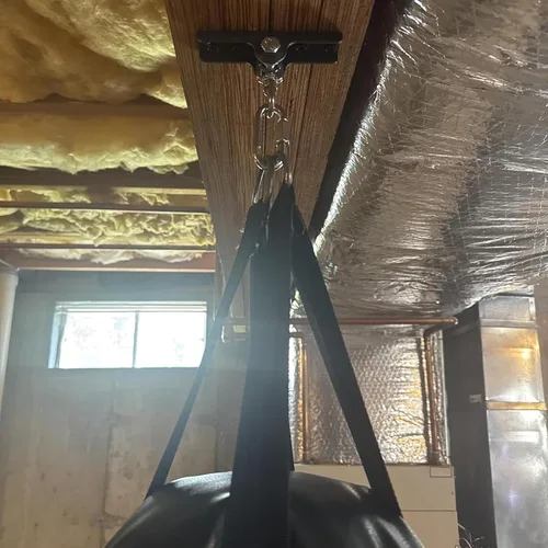 Vista 7 de Colgador de saco de boxeo pesado, gancho de viga de madera para colgar bolsas pesadas, soportes giratorios de 360° para entrenamiento de boxeo, Muay