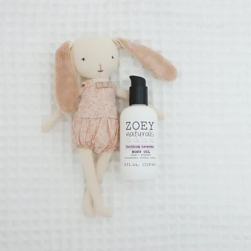 Vista 3 de Absolutely Natural Zoey Naturals - Aceite corporal calmante de lavanda para niños y bebés, calmante, hidratante, fabricado en Estados Unidos
