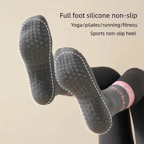 Vista 3 de Xinqirity Calcetines de pilates antideslizantes con agarre para mujer, calcetines de agarre para yoga, ballet, barre, entrenamiento, descalzo