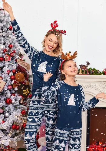 Vista 4 de Ekouaer Pijamas de Navidad para la familia, pijamas de manga larga a juego con pantalones a cuadros, ropa de dormir suave para descansar