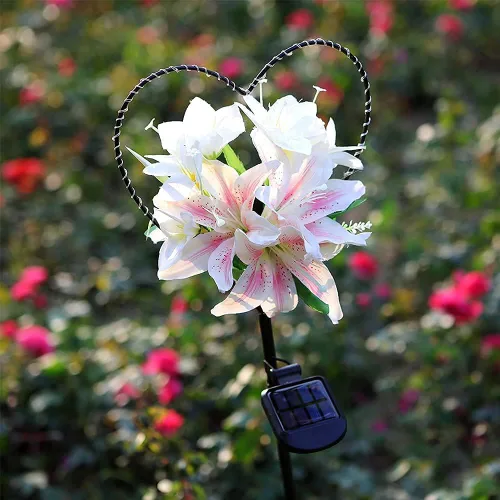Vista 5 de Starryfill Luces solares de jardín al aire libre en forma de corazón con flores de lirio blanco, luces de estaca de metal con 25 LED blanco cálido