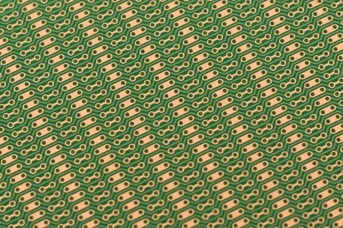 Vista 3 de BB3U BusBoard-3U, buses en zig-zag, PCB de 1 cara, máscara de soldadura, acepta conexión DIN, 3.94 x 6.30 in (100 x 160 mm)