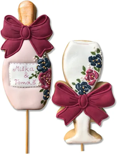 Vista 2 de LILIAO Cortador de galletas de copa de champán con cinta para boda/compromiso, 2.4 x 4.5 pulgadas, acero inoxidable