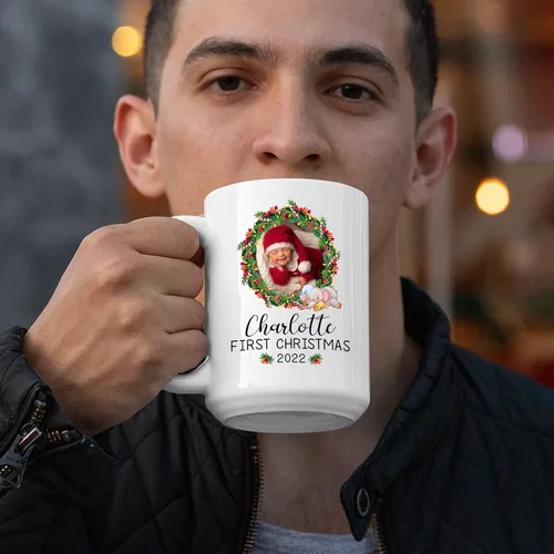 Vista 3 de Taza de fotos de bebé Navidad 2022, taza personalizada para la primera Navidad del bebé, regalo personalizado para recién nacido, taza de café