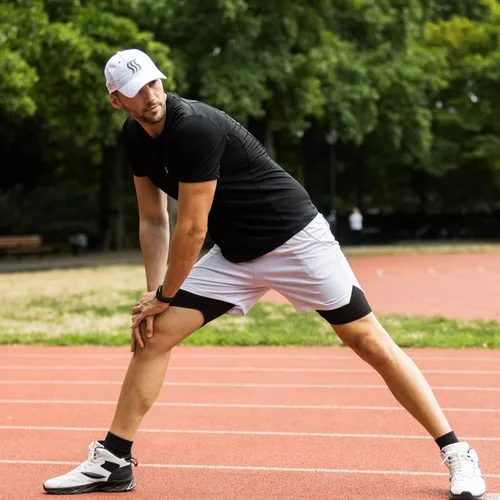 Vista 6 de SAAKA Sombrero de rendimiento para hombres y mujeres. Ajustable, absorbe el sudor. Golf, tenis, correr y deportes.