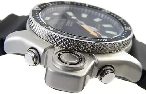 Vista 3 de Citizen Reloj Maine Promaster para hombre, tono plateado, correa, Tono plateado, Correa