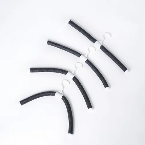 Vista 5 de Displays By Jack Perchas sin hombros para suéteres, perchas acolchadas y antideslizantes, flexible y flexible para ropa sin golpes, ajustable