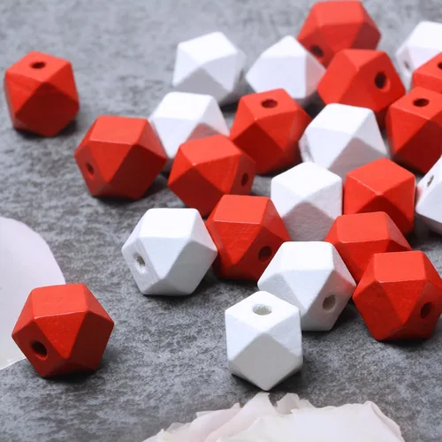 Vista 6 de 100 cuentas geométricas de madera de 0.630 in, cuentas espaciadoras de madera con forma de polígono rojo y blanco para proyectos de manualidades