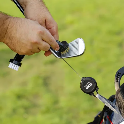 Vista 3 de Izzo Cepillos dobles para palos de golf, incluye un cepillo para palos de golf y cepillo para limpiar ranuras de palos de golf, con bolsa de golf