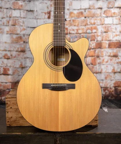 Vista 2 de Jasmine S34C - Guitarra acústica estilo orquesta. Acabado natural