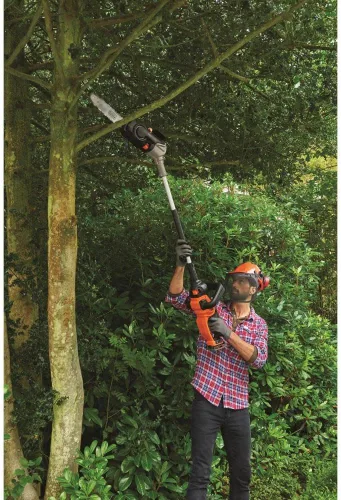 Vista 4 de BLACK+DECKER Accesorio de motosierra de 20 V MAX* de 10 pulgadas (BCASCS60B)