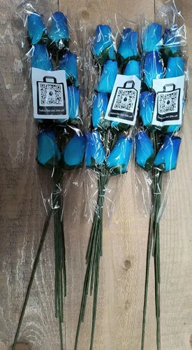 Vista 4 de 24 rosas de madera individuales azules con puntas azul oscuro